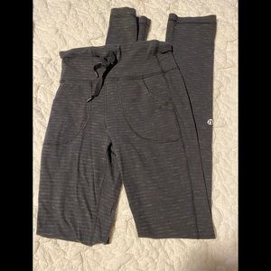 Lululemon leggings size 4